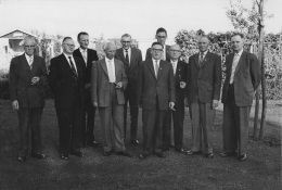 Het bestuur van De Pioniers in 1960.